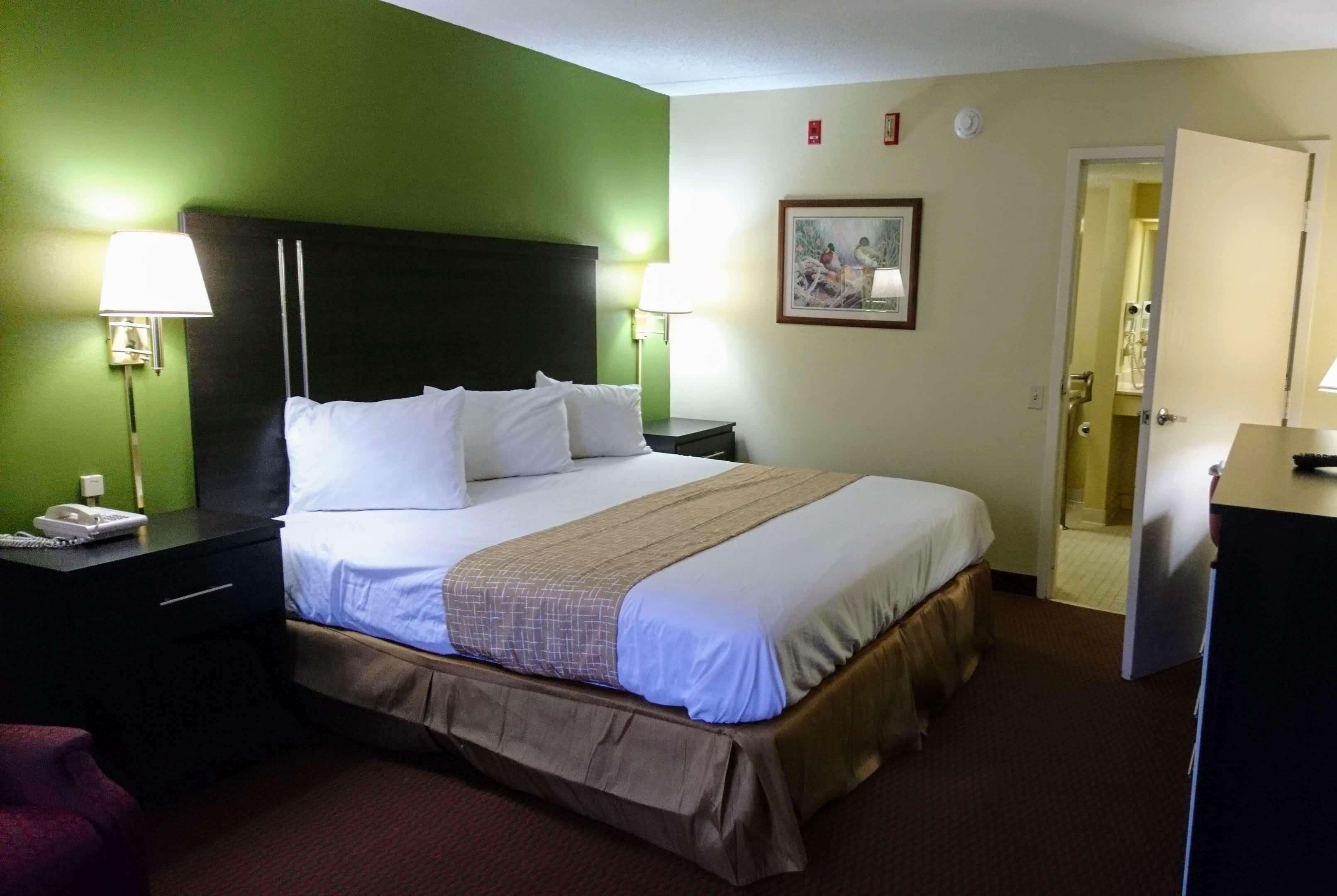 Travelodge By Wyndham Knoxville East מראה חיצוני תמונה