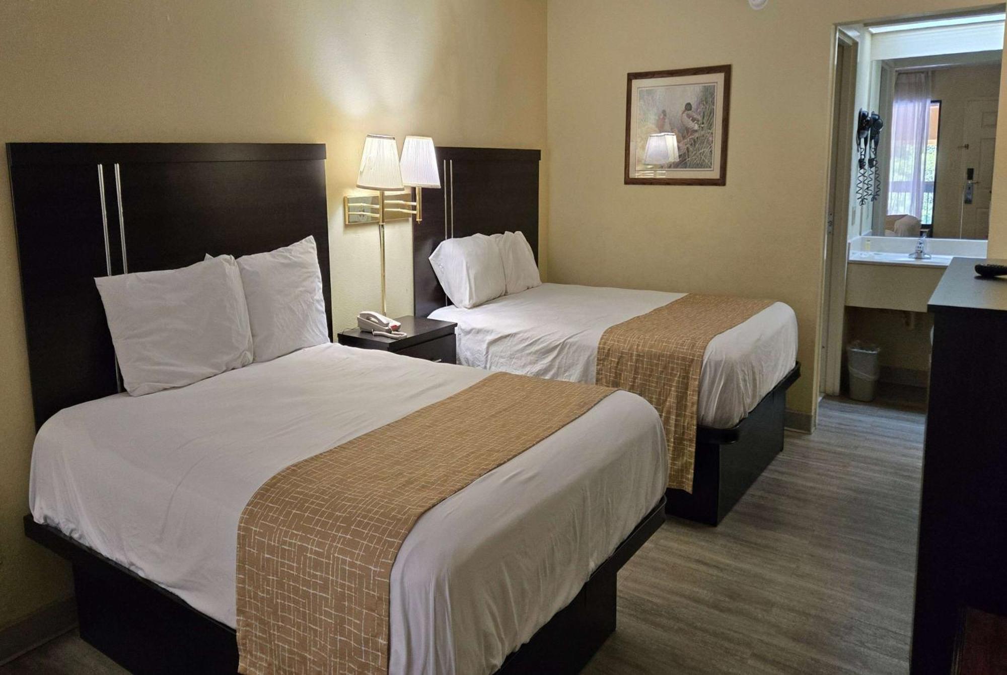 Travelodge By Wyndham Knoxville East מראה חיצוני תמונה