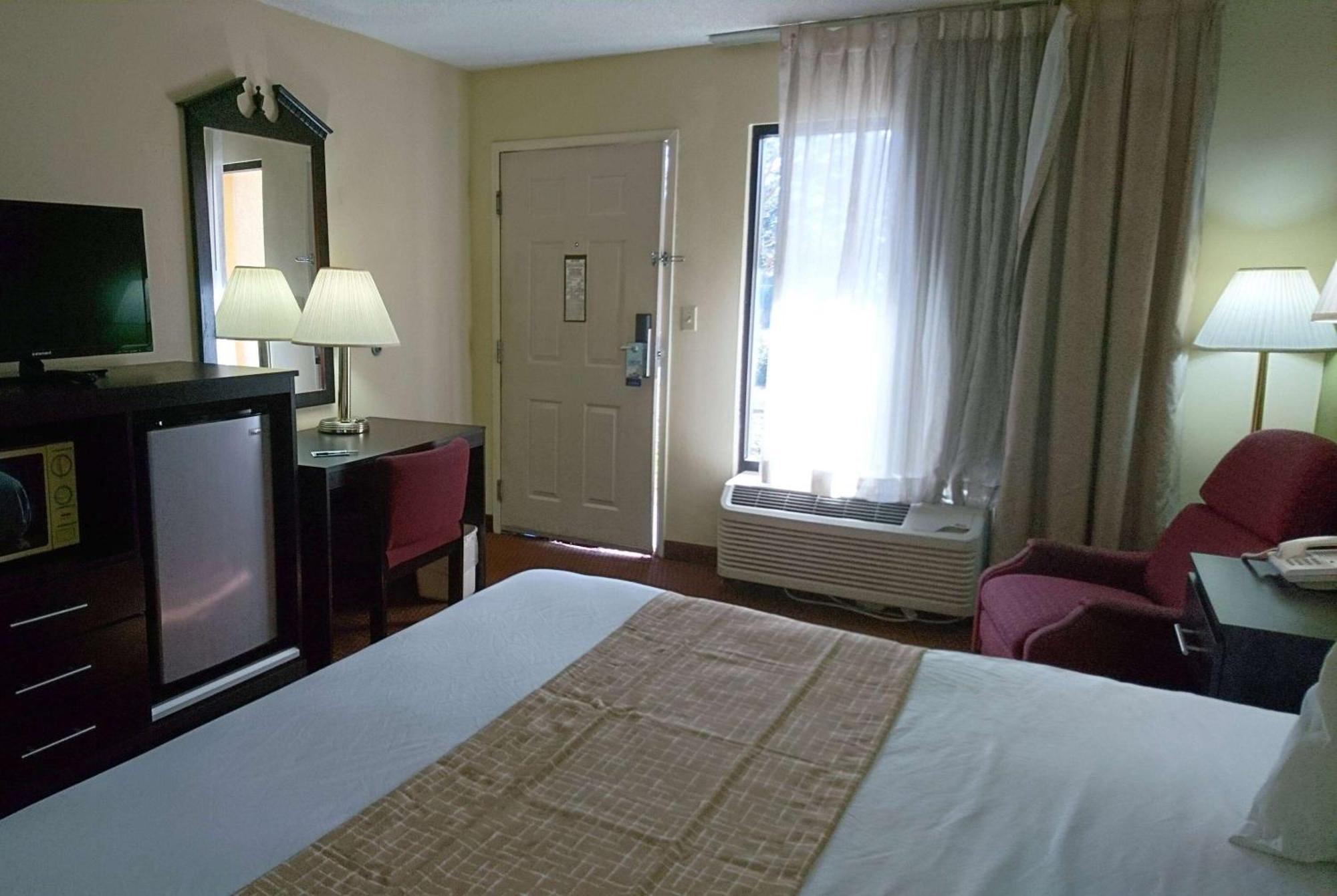 Travelodge By Wyndham Knoxville East מראה חיצוני תמונה