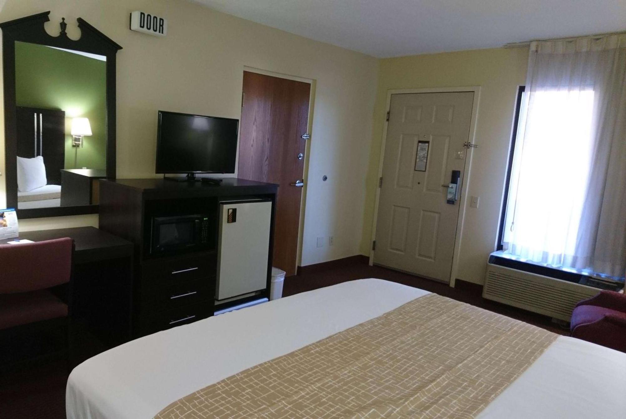 Travelodge By Wyndham Knoxville East מראה חיצוני תמונה